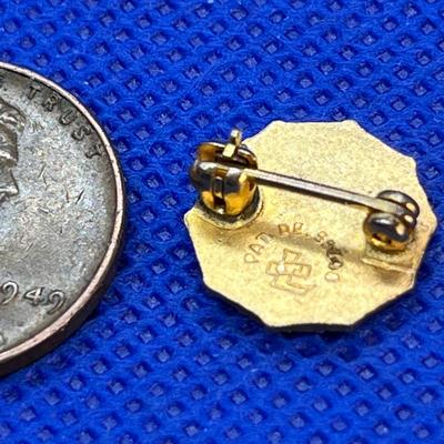OLD AMERICAN LEGION AUXILIARY PIN