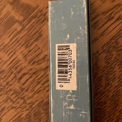 Schrade Scrimshaw Pocketknife in box