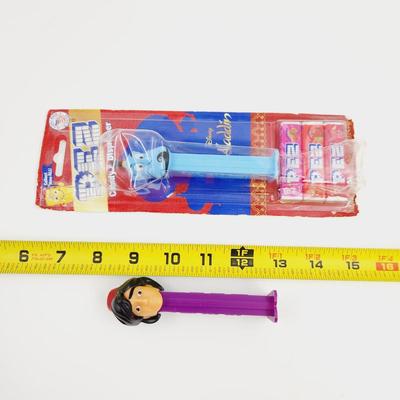 DISNEYS ALADDIN (LOOSE) & GENIE (NIP) COLLECTABLE PEZ DISPENSERS