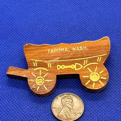 VINTAGE WOODEN COVERED WAGON PIN