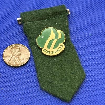 GSA GIRLS SCOUT PIN ON FELT RIBBON