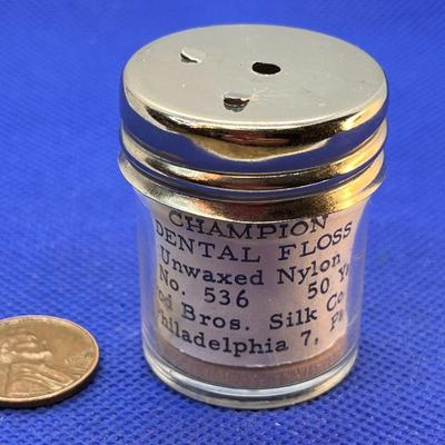 VINTAGE JAR SILK DENTAL FLOSS