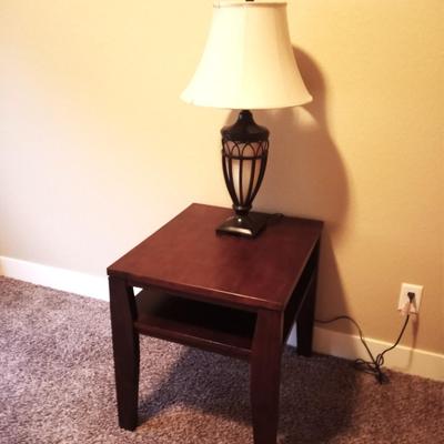 ASHLEY WOODEN TWO TIER SIDE TABLE AND METAL BASE TABLE LAMP