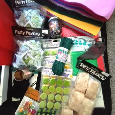 CARRY TOTE WITH DRAWER AND CRAFTING ITEMS