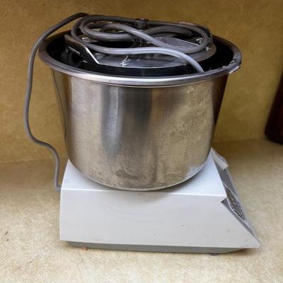 Dough Grain Country Mixer 