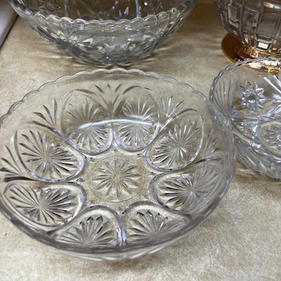 4 Clear Glass Serving Bowls 
