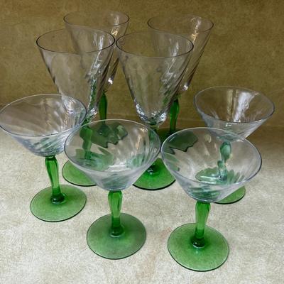 Gorgeous Green Stemware (8) 