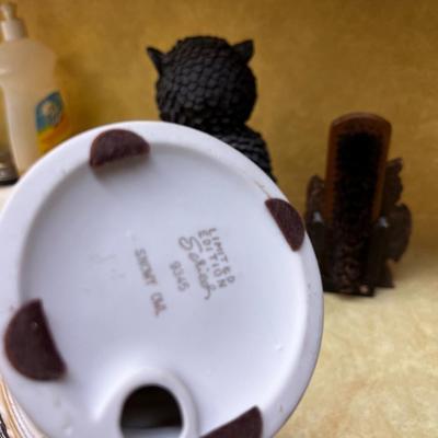 WHO WHO Owl lot (1 is a garment brush) 