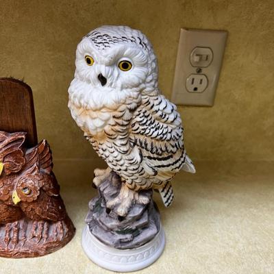 WHO WHO Owl lot (1 is a garment brush) 