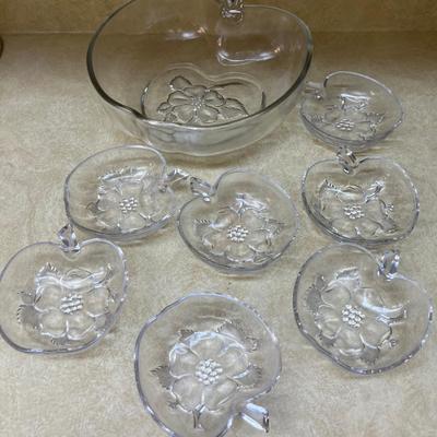 Apple Shaped Fruit Bowl + 7 Apple Shaped individual Bowls! 