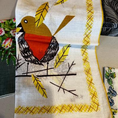 Lots of Vintage Women's Handkerchiefs 