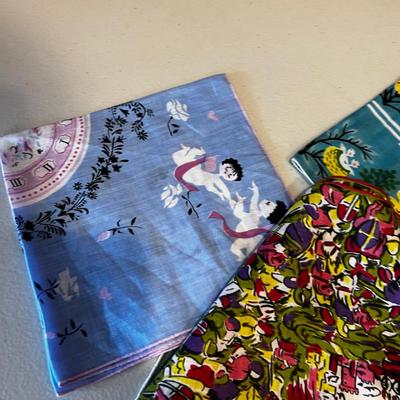 Lots of Vintage Women's Handkerchiefs 