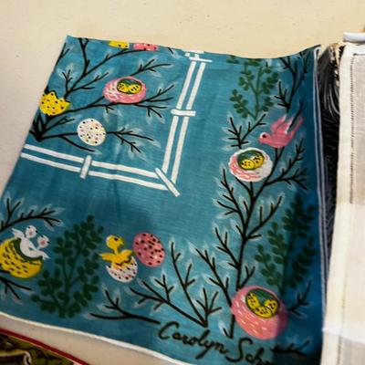 Lots of Vintage Women's Handkerchiefs 