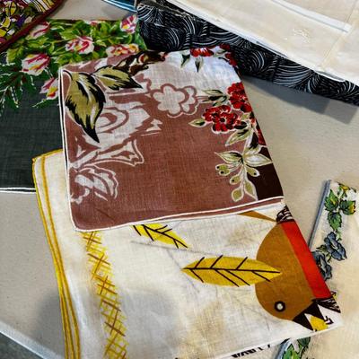 Lots of Vintage Women's Handkerchiefs 