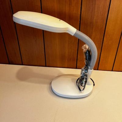 Bell Howell Desk Lamp 