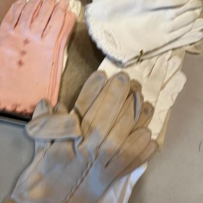Women's Gloves; Dressy White & Pink 
