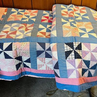 Patchwork Quilts Blue & Pink 