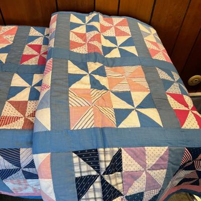 Patchwork Quilts Blue & Pink 
