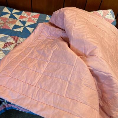 Patchwork Quilts Blue & Pink 