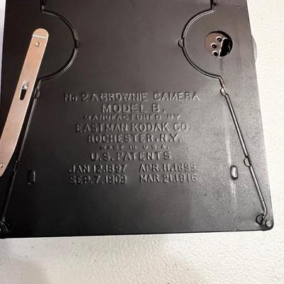 Antique Eastman Kodak No. 2 Brownie Model B Camera, VINTAGE