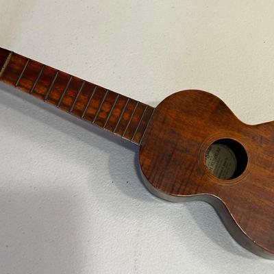 Jonah Kumalae Honolulu Ukulele Antique! 
