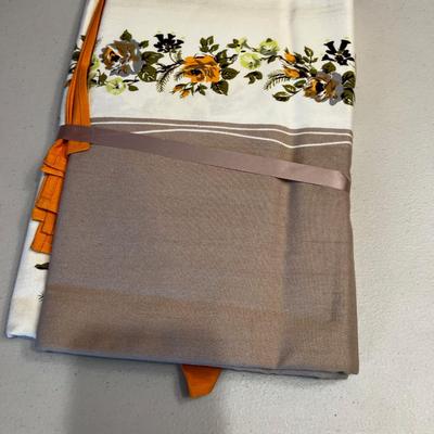 Brand New Table Cloth with rosebuds