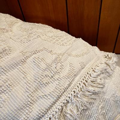 Large lot of Chenille Bed Spreads (4)