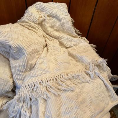 Large lot of Chenille Bed Spreads (4)