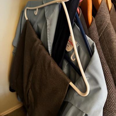 Closet full of Men's Clothes 42 Top 38 Bottoms Extra Large