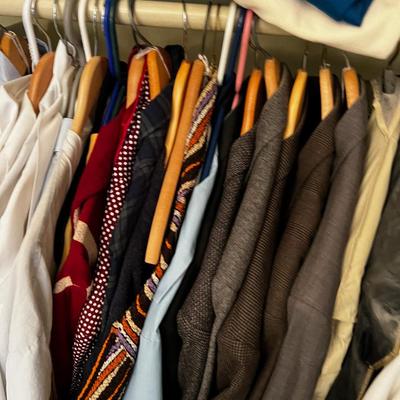 Closet full of Men's Clothes 42 Top 38 Bottoms Extra Large