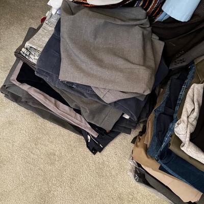 Closet full of Men's Clothes 42 Top 38 Bottoms Extra Large