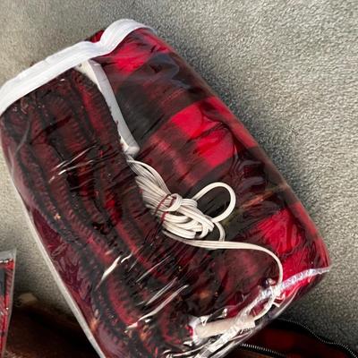 (4) Tartan Throws