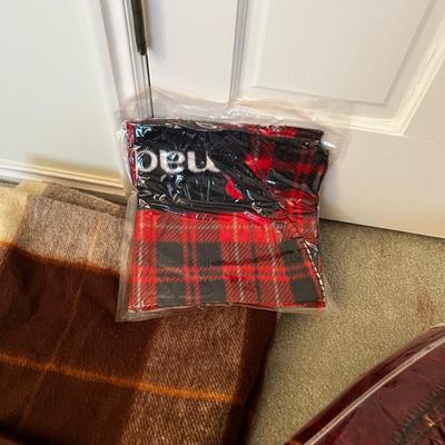 (4) Tartan Throws