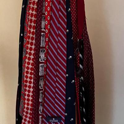 Super Lot of Men's Neck Ties 
