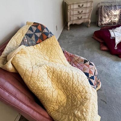 Patchwork Quilts Yellow trim Yellow Back