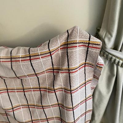 VINTAGE '70 Cotton Bed Spread Light for the Summer. 