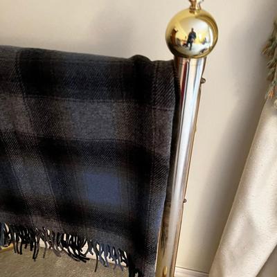 Pendleton 100% Wool Gray Black Plaid