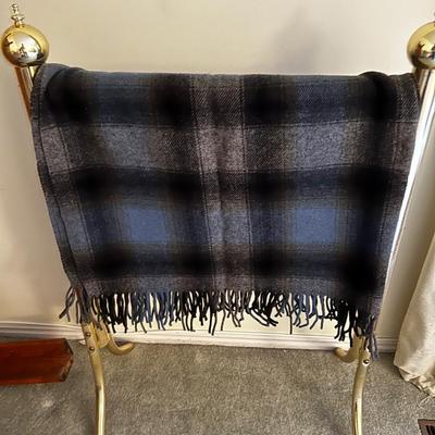 Pendleton 100% Wool Gray Black Plaid