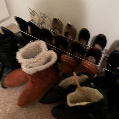 Women's Shoe Lot Size 6  ish 