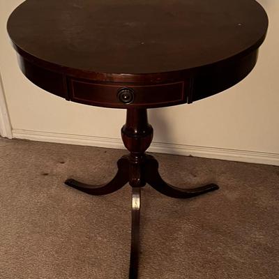 Round Mahogany Lamp Table 