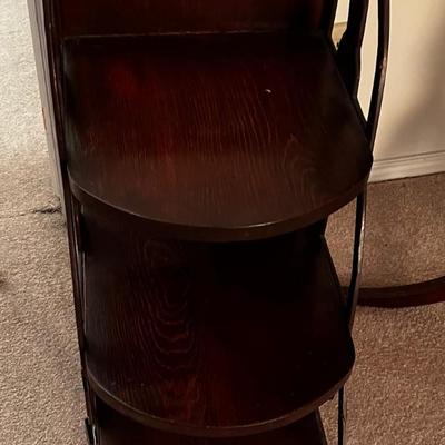 Small Tiered Shelf, dÃ©cor' 