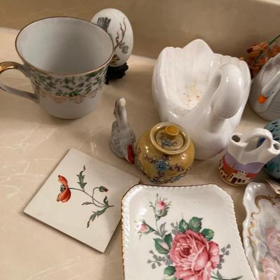Ceramic Lot: cup, Swan, Sun, Flowers