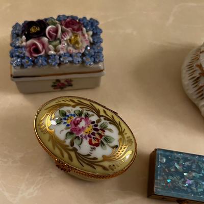 4 small Ceramic Boxes; Bone China, Limoges, etc. 