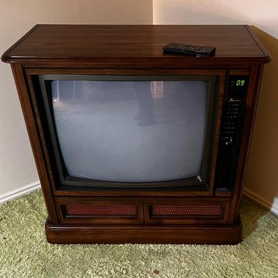 MITSUBISHI TV  Large Console 