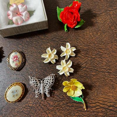 Pin Ladies Lot. Vintage!