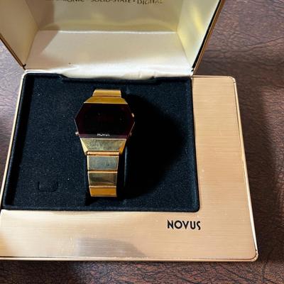 MEN'S NEW NOVUS in the Box 1977