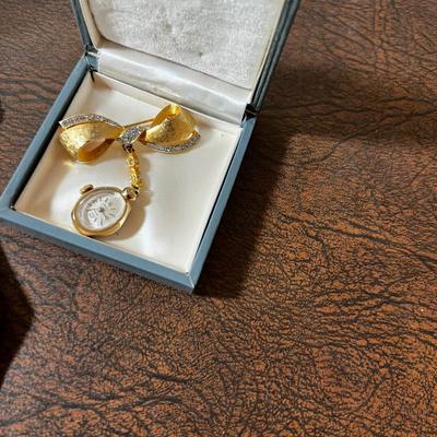 Giant Lot of Women's Wrist Watches