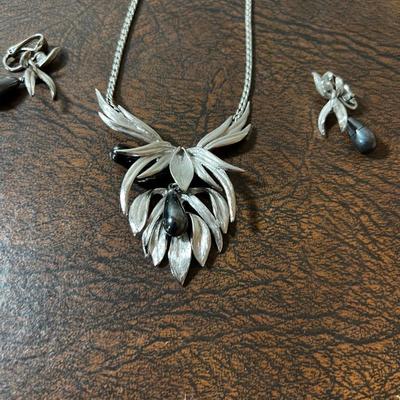 Art Nouveau Design but Newer Silver Tone