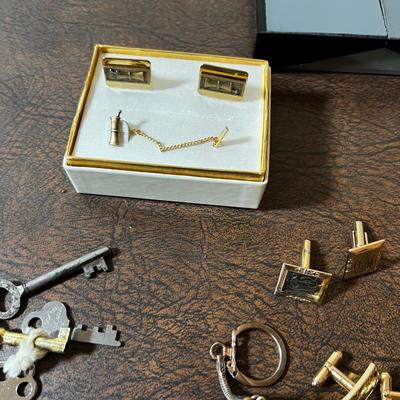 Huge Lot of Men's Jewelry; Tie Clips, Cuff Links, Key Chains etc.