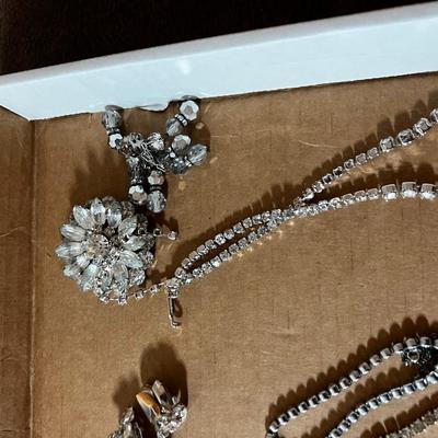 Nice Lot of Clear Glass Rhinestones. 